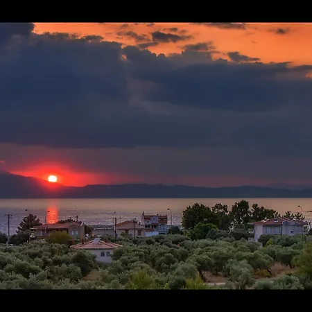 Lunar Aparthotel Skala Rachoni (Thasos)