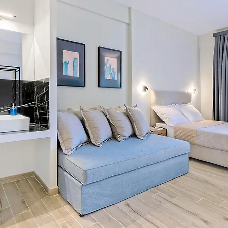 Lunar Aparthotel
