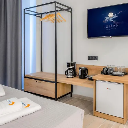 Lunar Aparthotel 4*