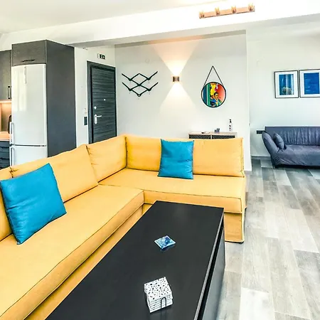 Lunar Aparthotel